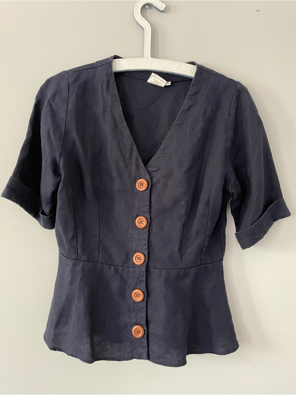 Buttoned peplum top 🇨🇦